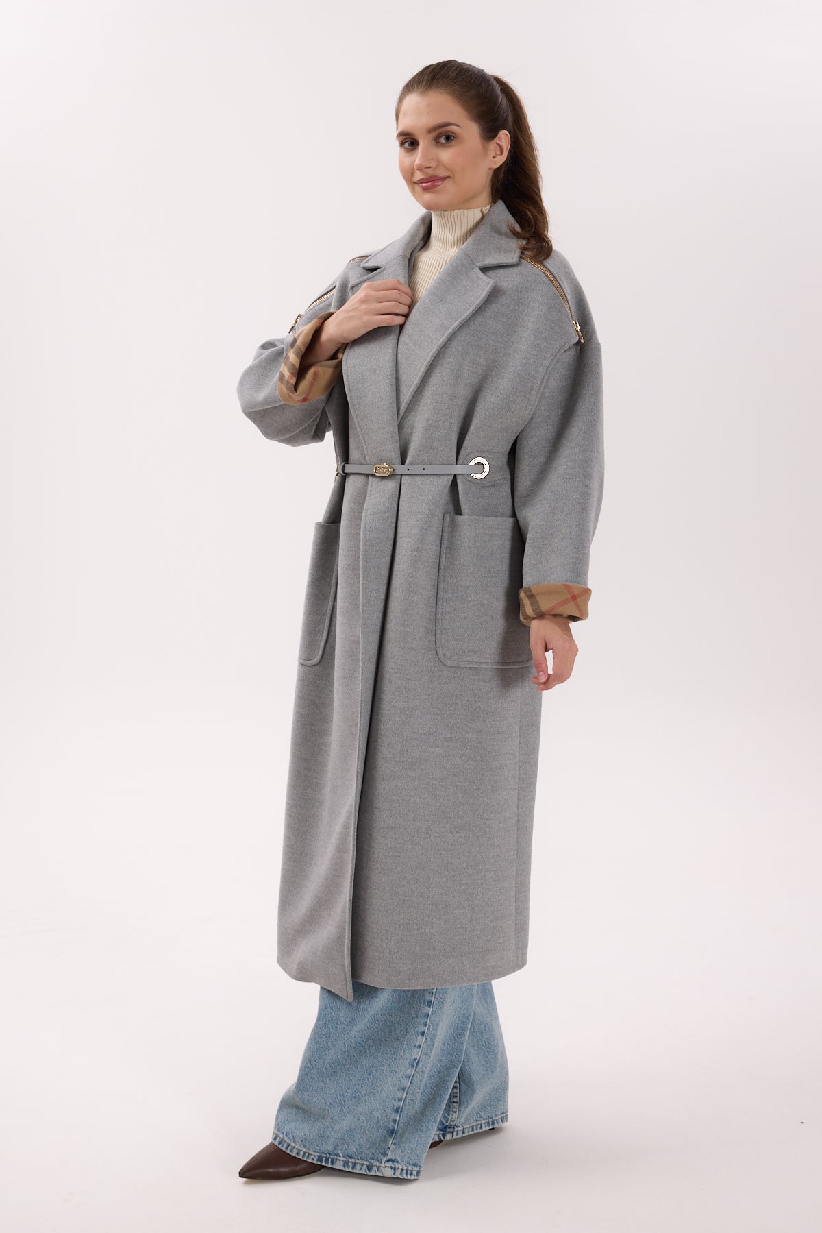 "Belmont" Gri Oversize Yün Kaban – Ekose Detaylı