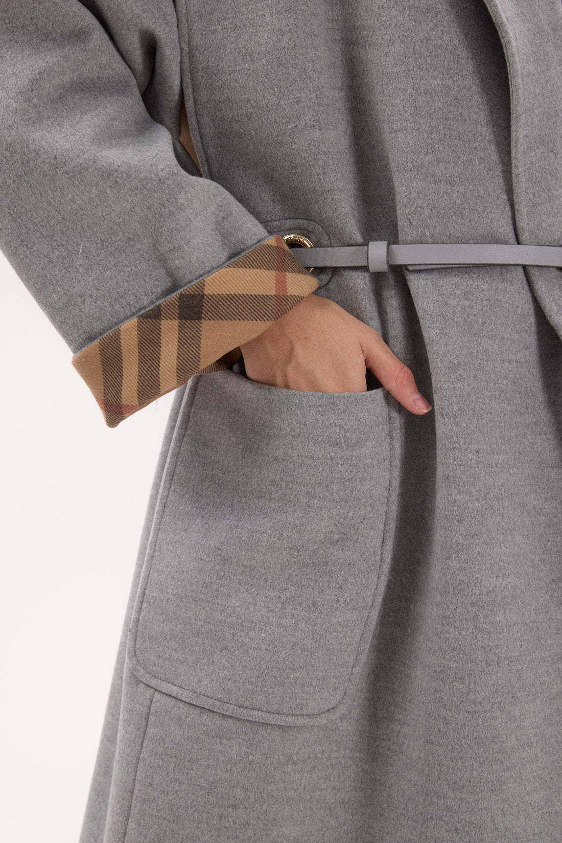"Belmont" Gri Oversize Yün Kaban – Ekose Detaylı
