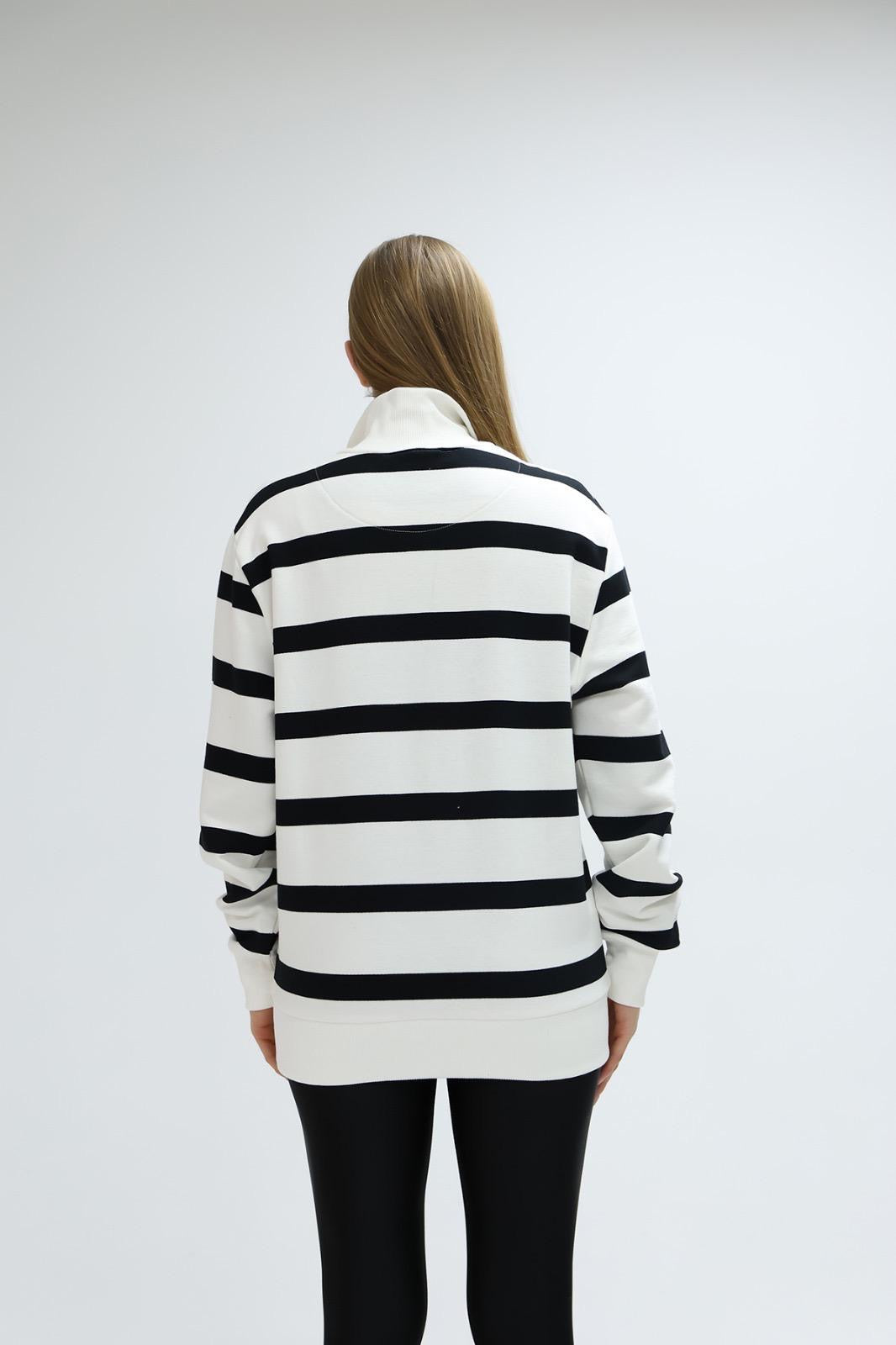 Siyah Beyaz Çizgili Fermuarlı Sweatshirt
