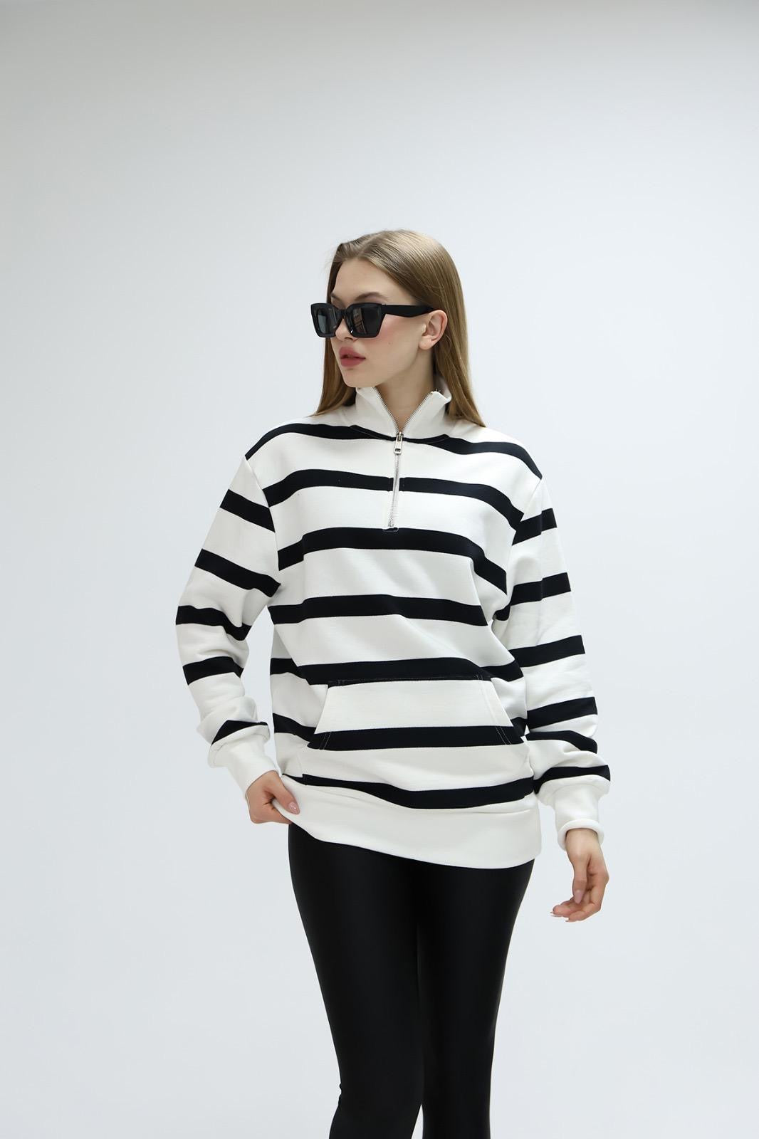 Siyah Beyaz Çizgili Fermuarlı Sweatshirt