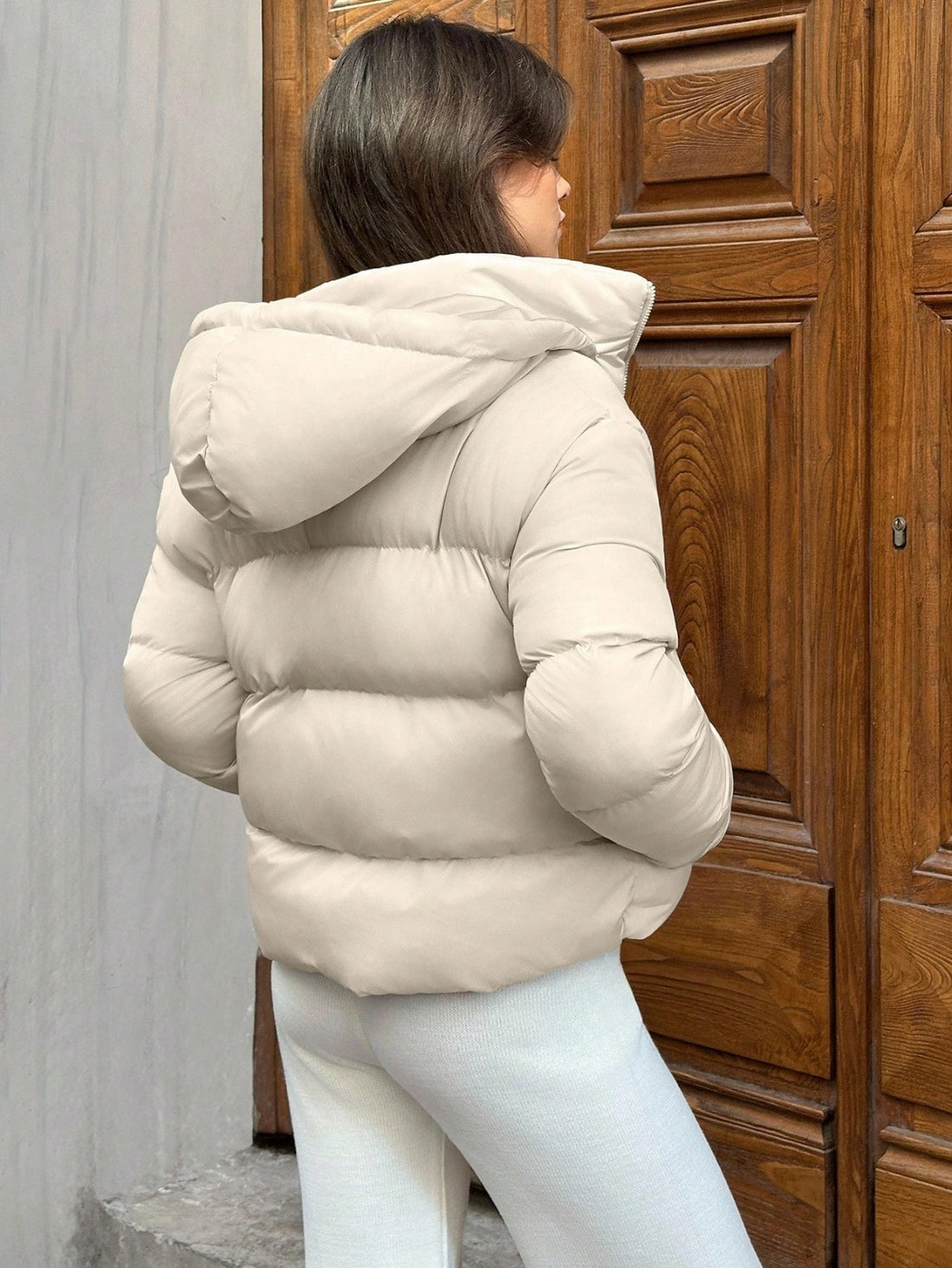 Krem Kapüşonlu Şişme Mont