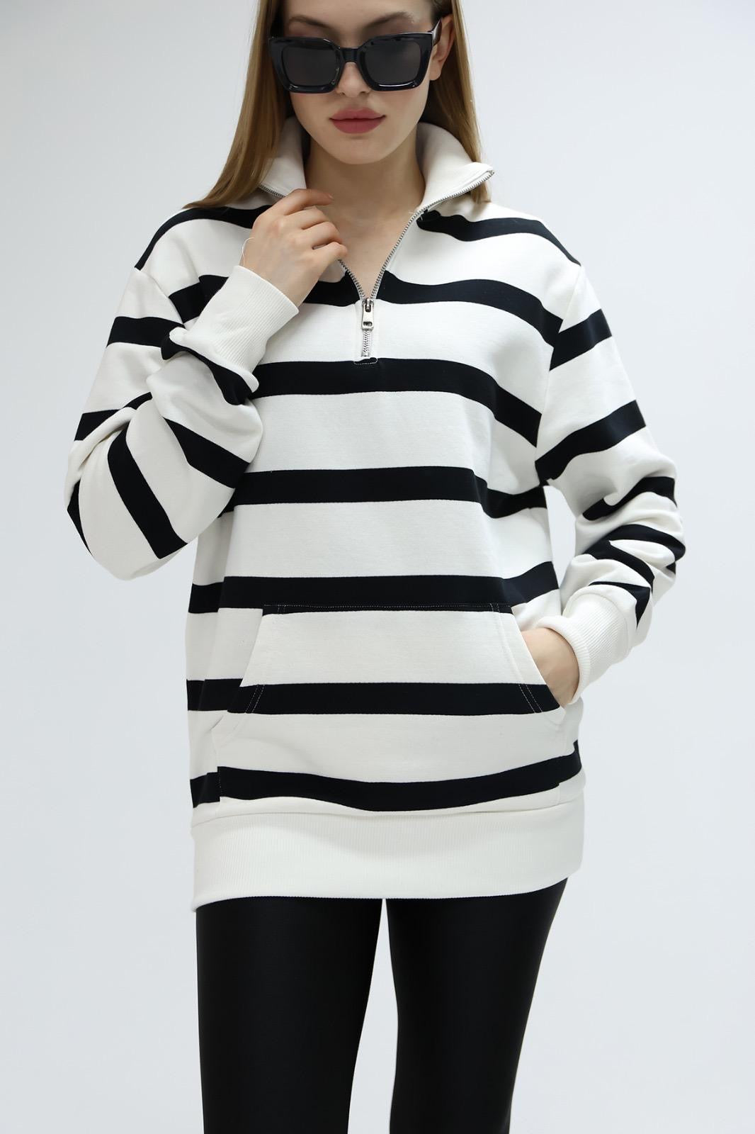 Siyah Beyaz Çizgili Fermuarlı Sweatshirt